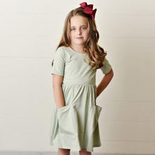 Load image into Gallery viewer, Light Olive Twirl