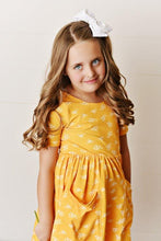 Load image into Gallery viewer, Yellow Flower Twirl