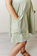 Load image into Gallery viewer, Light Olive Twirl