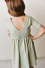 Load image into Gallery viewer, Light Olive Twirl