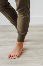 Load image into Gallery viewer, Olive - Women&#39;s Jogger