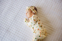 Load image into Gallery viewer, Ruffle 2 Way Zip Romper - Peaches & Cream
