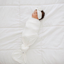 Load image into Gallery viewer, Snuggle Swaddle - White