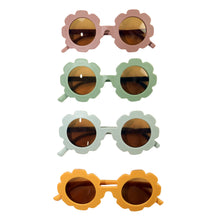 Load image into Gallery viewer, Matte Flower Sunglasses