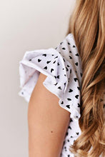 Load image into Gallery viewer, Flutter Sleeve Tee - White w/ Black Hearts
