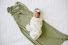 Load image into Gallery viewer, Snuggle Swaddle - Sage Flower