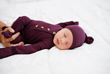 Load image into Gallery viewer, Top Knot Hat - Plum