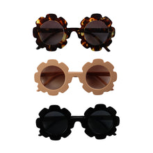 Load image into Gallery viewer, Flower Sunglasses