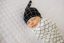 Load image into Gallery viewer, Snuggle Swaddle - Grid